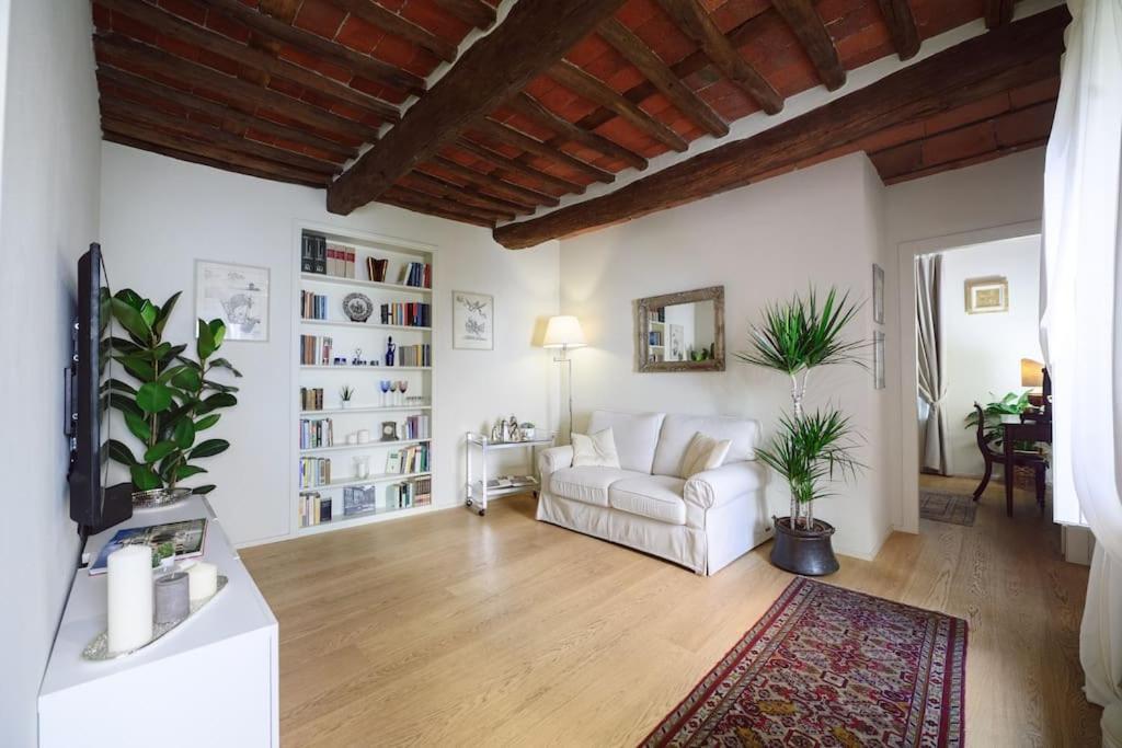Corte Paolina - Charming Courtyard Inside Lucca Exterior photo