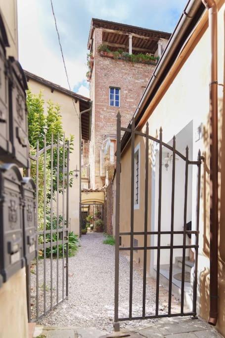 Corte Paolina - Charming Courtyard Inside Lucca Exterior photo